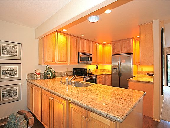 5th image of 611 Las Perlas Dr