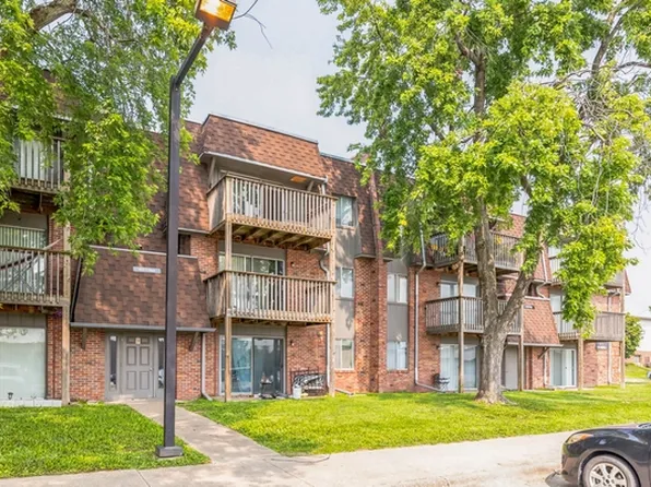 The Pines at Q Plaza Apartments