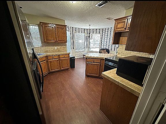 3rd image of 1706 Waterway Cv