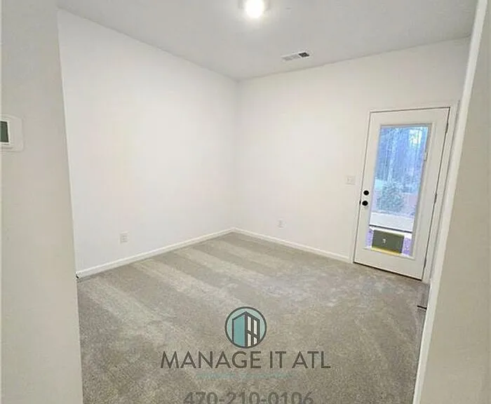 6162 Wayburn St — Photo 6