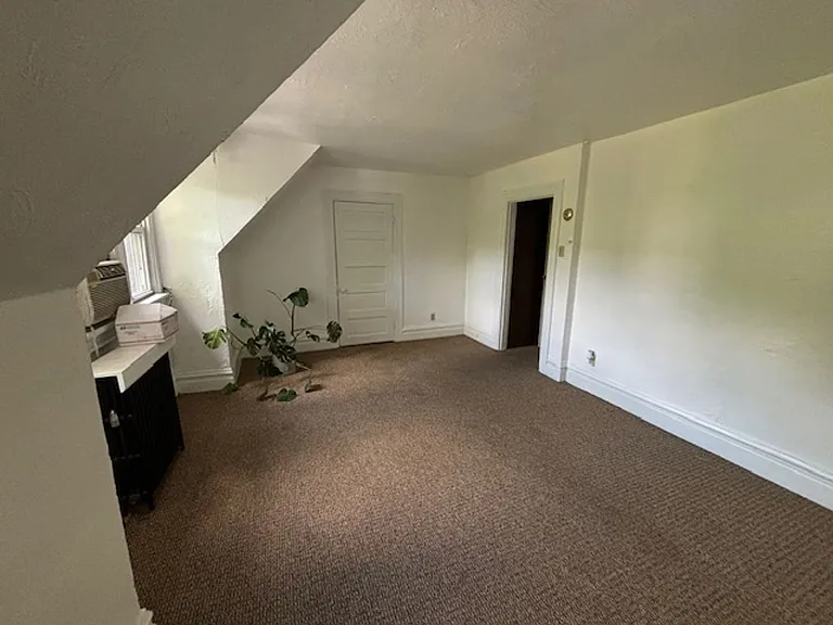 609 S Braddock Ave — Photo 8