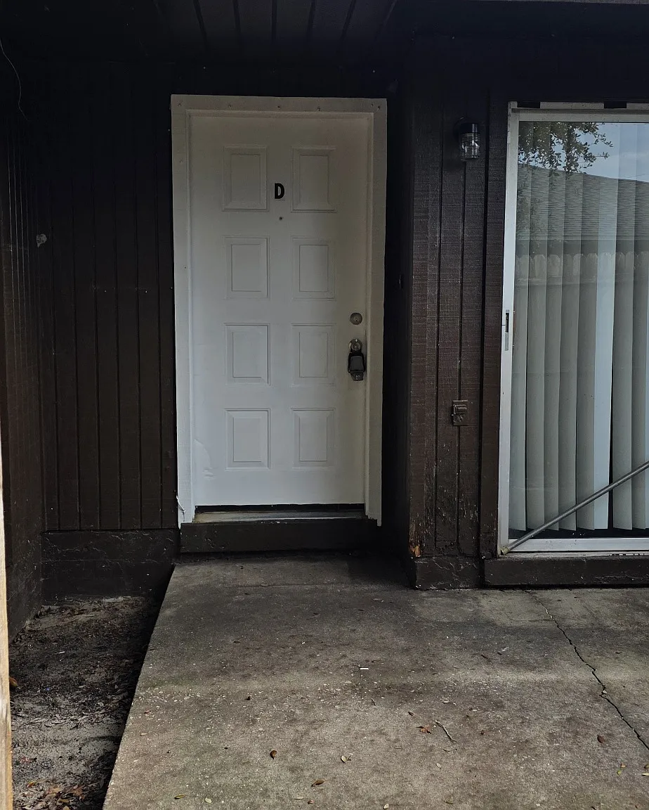 2 bed, 750 sqft, $1,250 — Photo 1