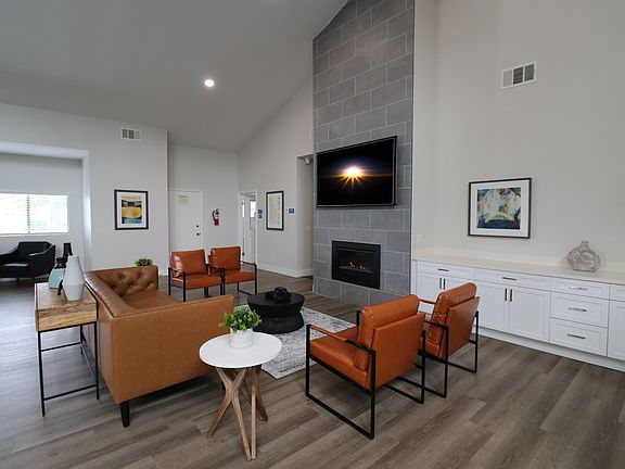 3rd image of 2549 E Valley Pkwy #159