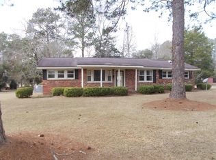 462 Dogwood Dr NE, Pelham, GA 31779