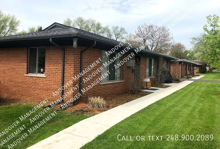 2301 W Forteen Mile Rd #B