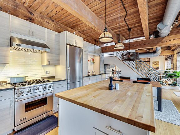 5th image of 1737 N Paulina St #108