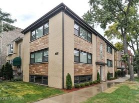 3734 W Wrightwood Ave, Chicago, IL