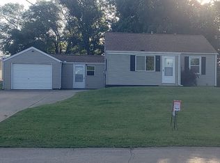 5003 N Hamilton Rd, Peoria, IL 61614