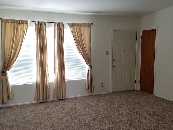 4th image of 1725 E Madrid Ave