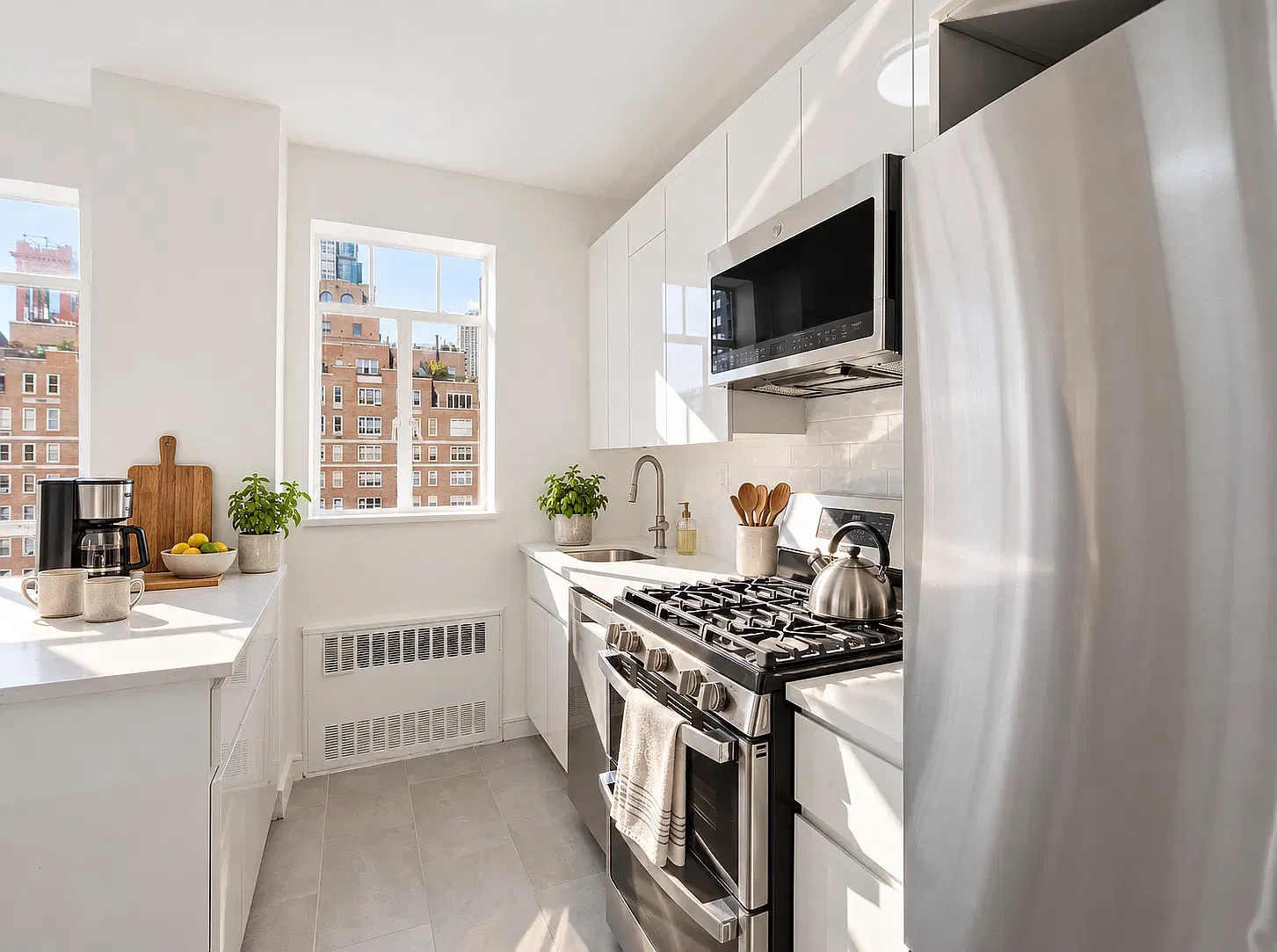 30 E 37th St — Photo 3