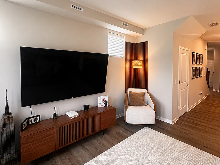 1699 Hauer Trl — Photo 8