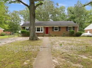 1413 Robindale Rd, North Chesterfield, VA 23235