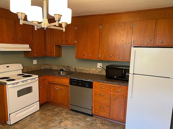 3rd image of 185 E Sunset Way #1B
