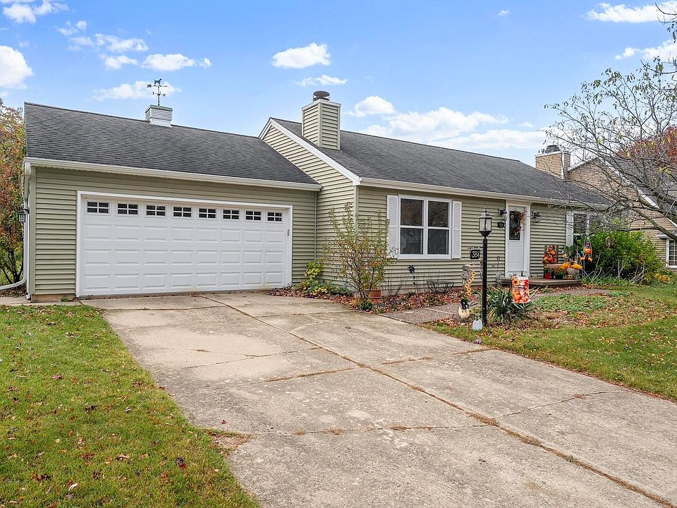 1st image of 384 Windward Rd