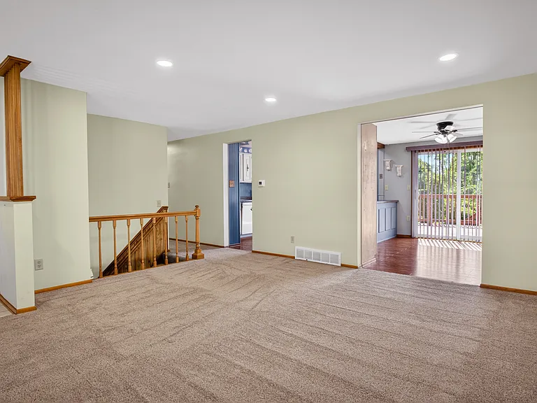 4304 Paradise Dr — Photo 4