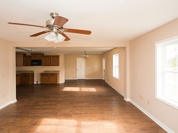 3rd image of 4151 Guthrie Dr