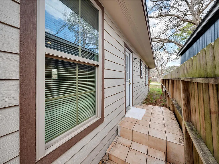 8214 Peekskill Ln — Photo 20