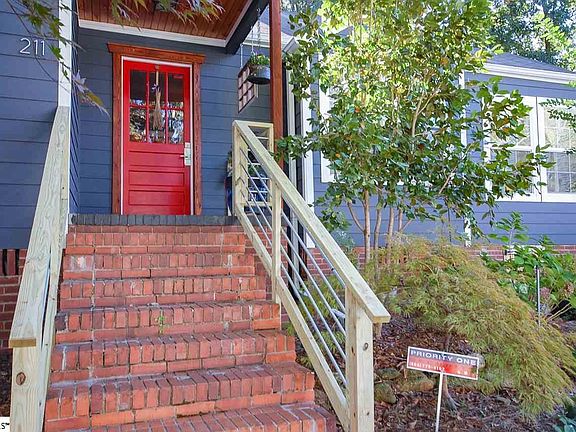 3rd image of 211 Cammer Ave
