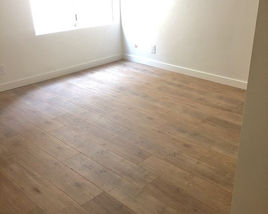 4th image of 642 W Knoll Dr APT 101