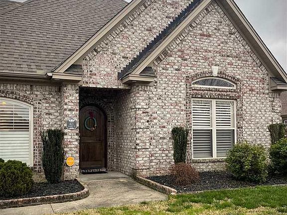 2nd image of 421 E Palmer Ct