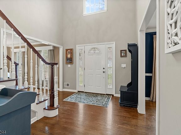 3rd image of 57 Paderewski Rd