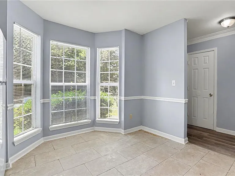 5582 Stonington Trace Pkwy — Photo 8