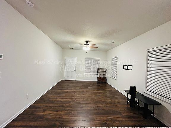 4th image of 9315 Grand Valley Dr