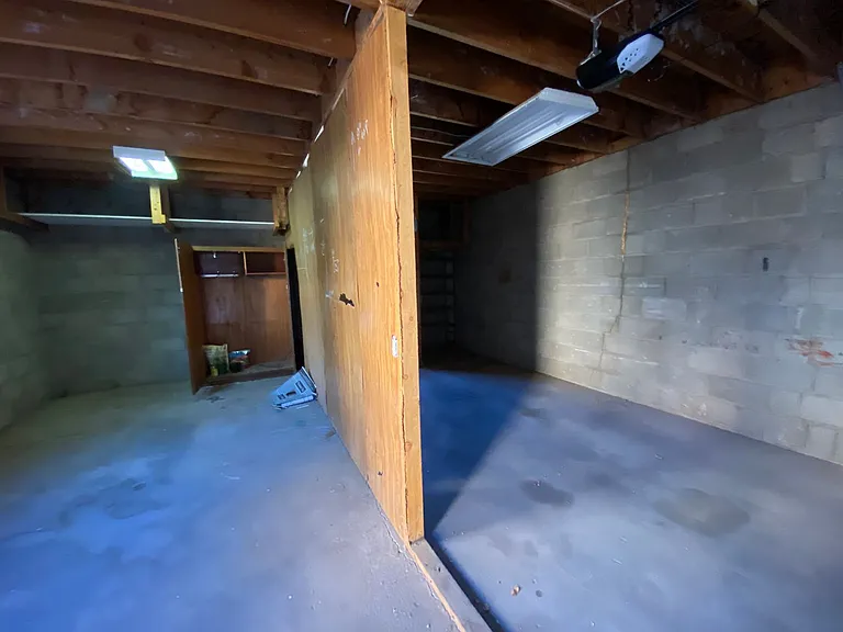 1200 Stanford Dr NE — Photo 2