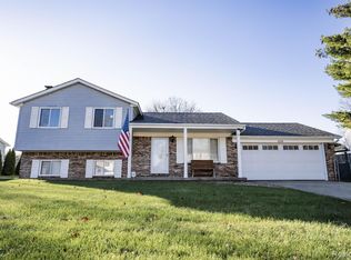 1216 Keble Ln, Oxford, MI 48371