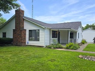 2769 Old 51 Rd, Sandoval, IL 62882