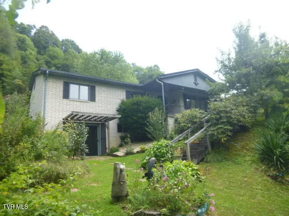 665 Isabell St NW, Norton, VA 24273