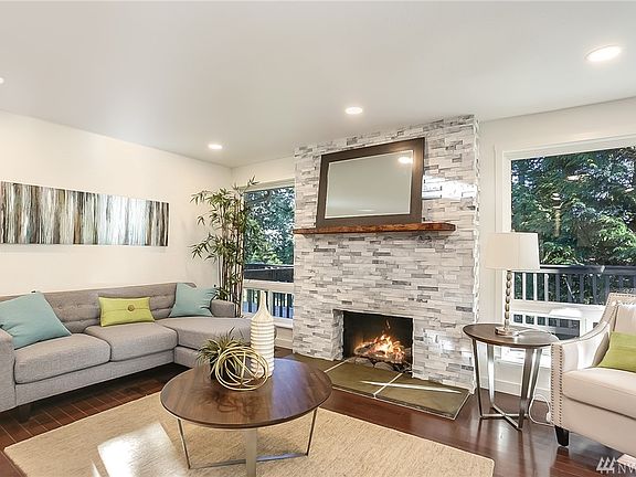 3rd image of 3028 169th Ave NE