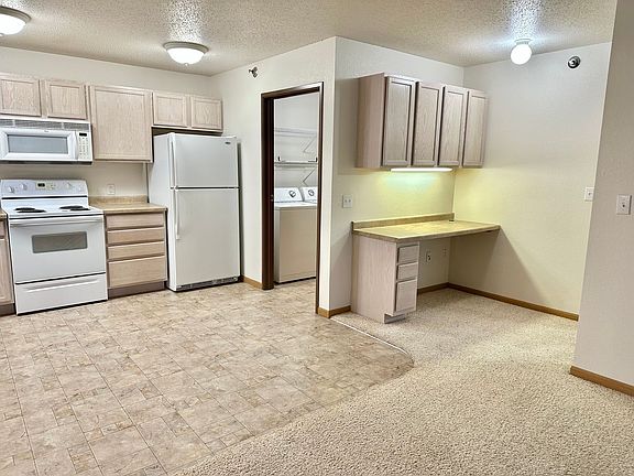 3rd image of 3501 10th Ave S #210