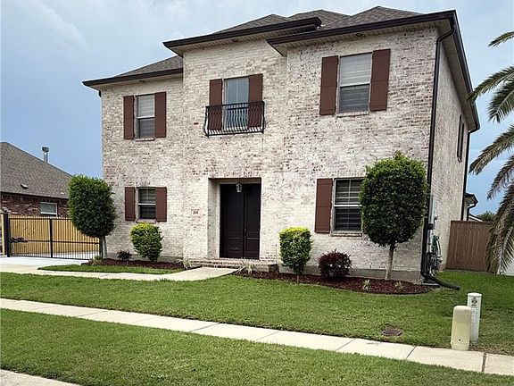 3rd image of 205 Bayou Gentilly Ln