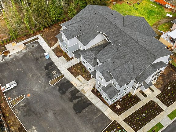 3rd image of 4921 100th Street NE