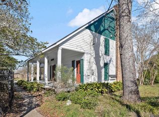 906 E Weber St, Gonzales, LA 70737