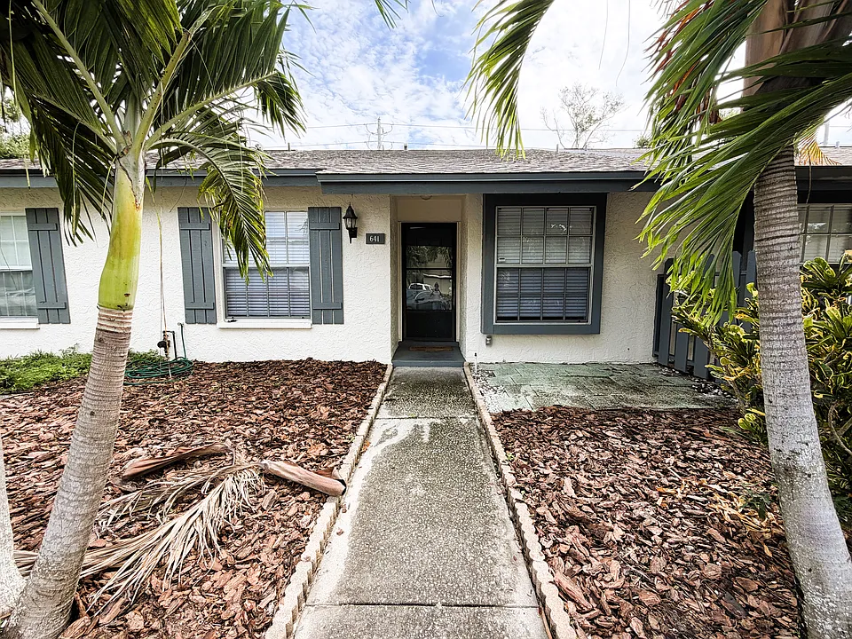 641 Laguna Vista Ct
