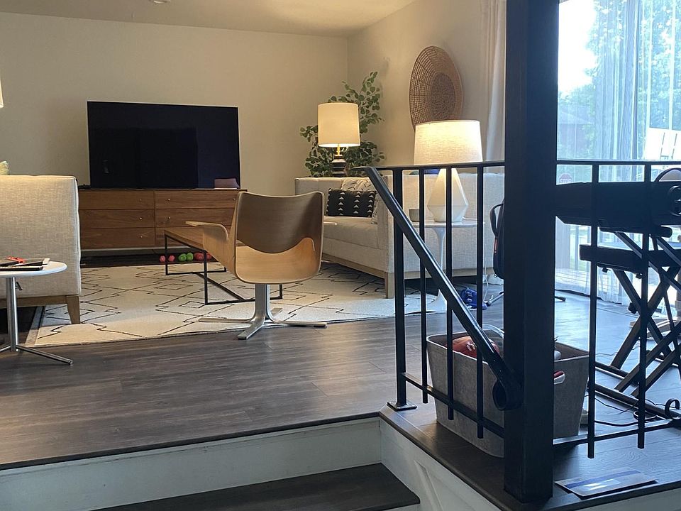 806 Harvard St Wilmette IL Zillow