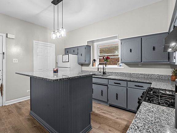 2nd image of 2231 S 58th Ct