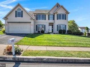 2191 Canterbury Dr, Mechanicsburg, PA 17055