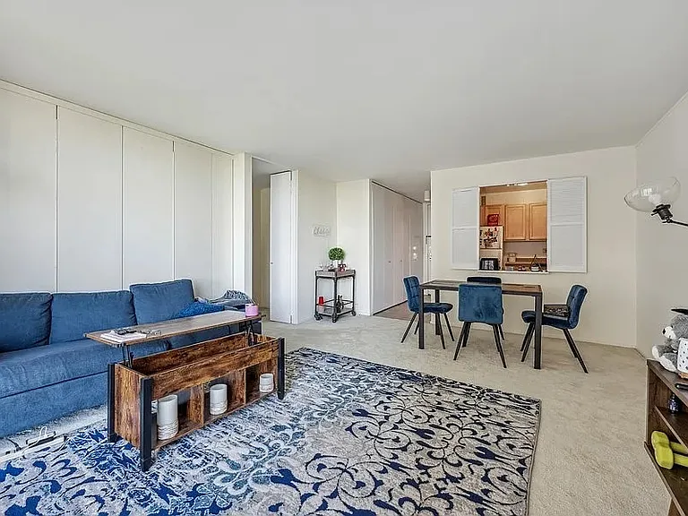 2650 N Lakeview Ave #1604 — Photo 3