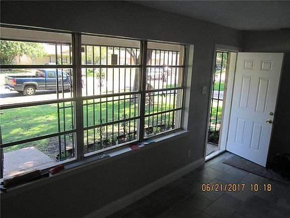 2nd image of 776 Ivywood Dr