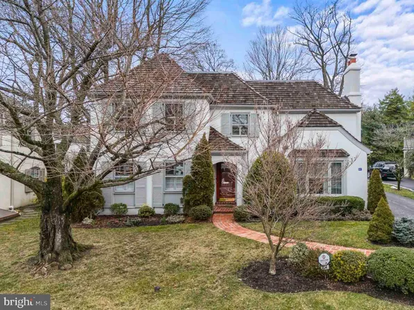 537 Maison Pl, Bryn Mawr, PA 19010