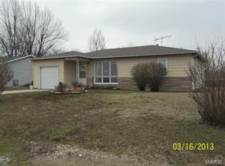 211 E Country Club Rd, Dixon, MO 65459