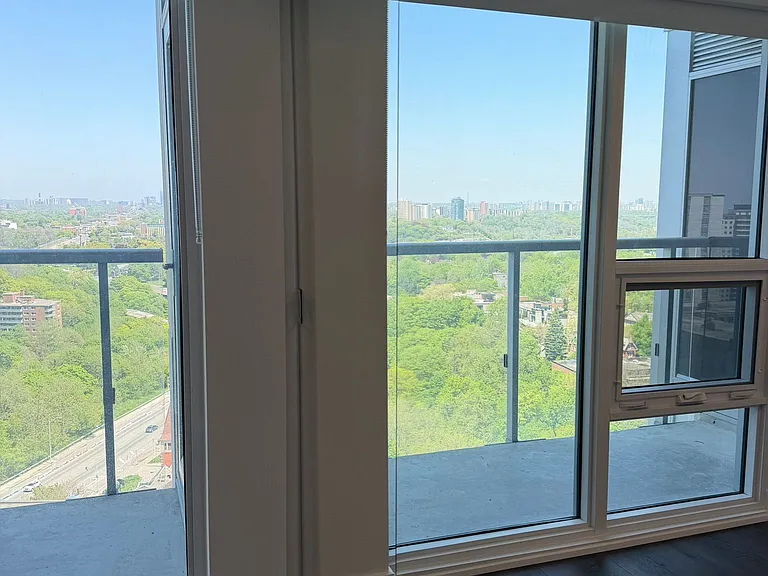 609 Sherbourne St #2208 — Photo 9