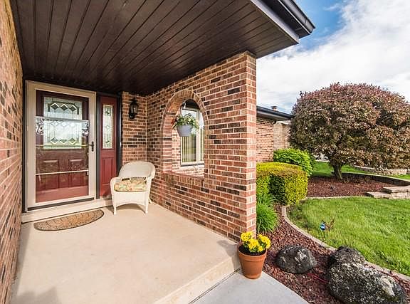 3rd image of 14671 Sprucecreek Ln