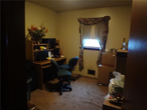 5th image of 3 Emma Pl