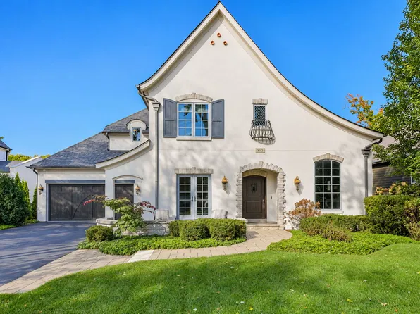 895 W Benton Ave, Naperville, IL 60540