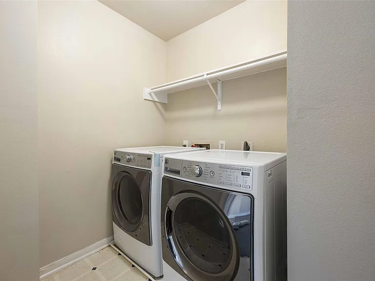 4806 Cotton Ridge Trl — Photo 24