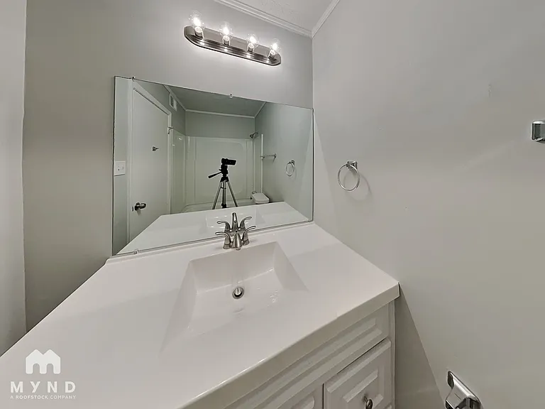 2050 Sandgate Cir — Photo 14